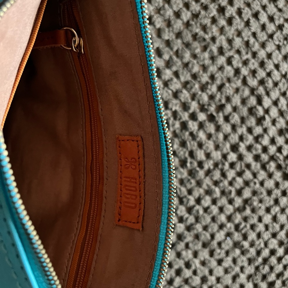Hobo turquoise crossbody Darcy - Picture 7 of 11